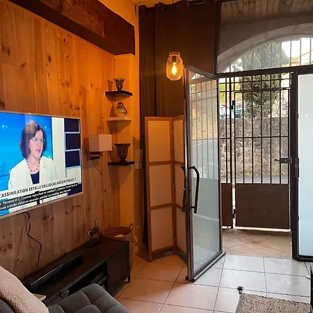 شقة Poppy De Charme A 2 Min Centre-ville فيجيا